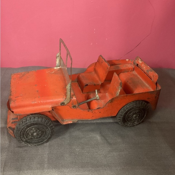 Marx Toys Vintage 94s Louis Marx Willys Overland Pressed Steel Red